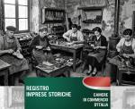 Foto d'epoca in bianco e nero di un'officina di calzolai artigiani al lavoro. In basso, un banner verde e rosso riporta il testo: 'REGISTRO IMPRESE STORICE - CAMERE DI COMMERCIO D'ITALIA'.